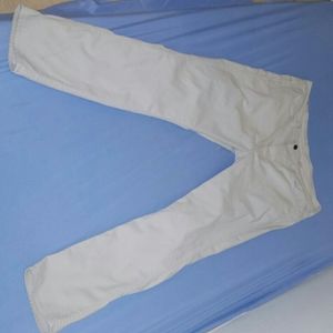 White Levi's 511 38×32